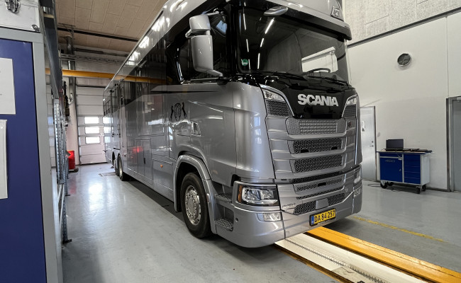 Scania S-serie S 650 B6x2*4nb DA84257