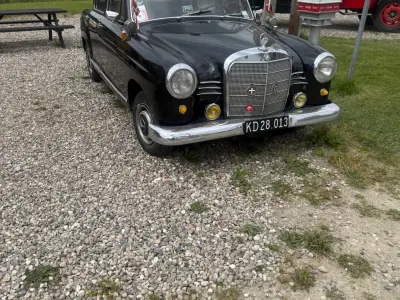 Foto af Mercedes-Benz 180 D