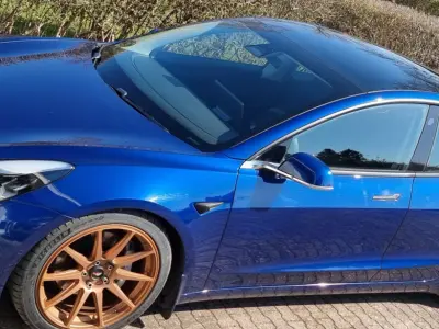 Foto af Tesla Model 3