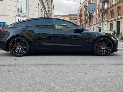 Foto af Tesla Model 3