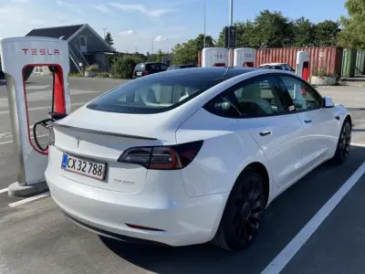 Foto af Tesla Model 3