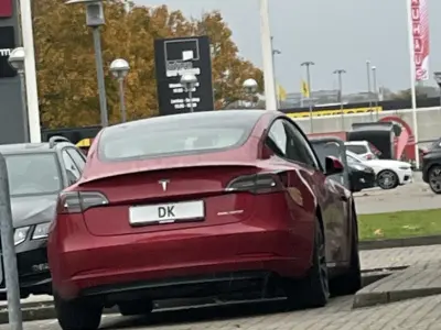 Foto af Tesla Model 3