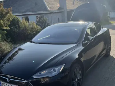Foto af Tesla Model S