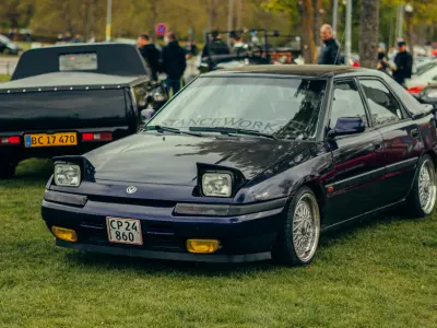 Foto af Mazda 323