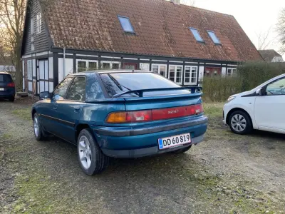 Foto af Mazda 323