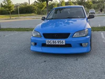 Foto af Lexus Is200