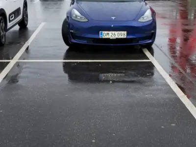 Foto af Tesla Model 3