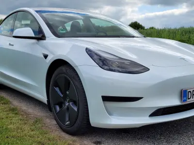Foto af Tesla Model 3