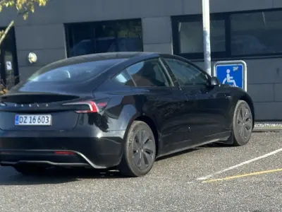 Foto af Tesla Model 3
