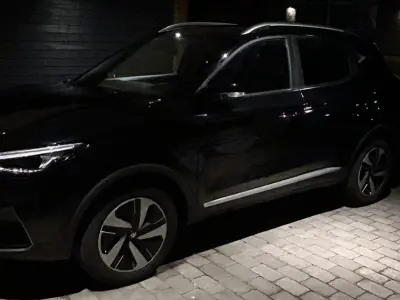 Foto af MG Zs Ev