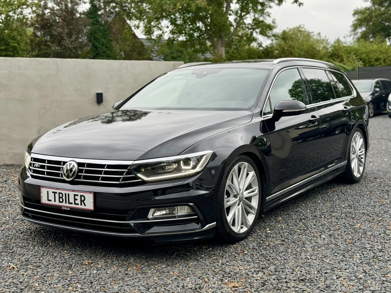 VW Passat
