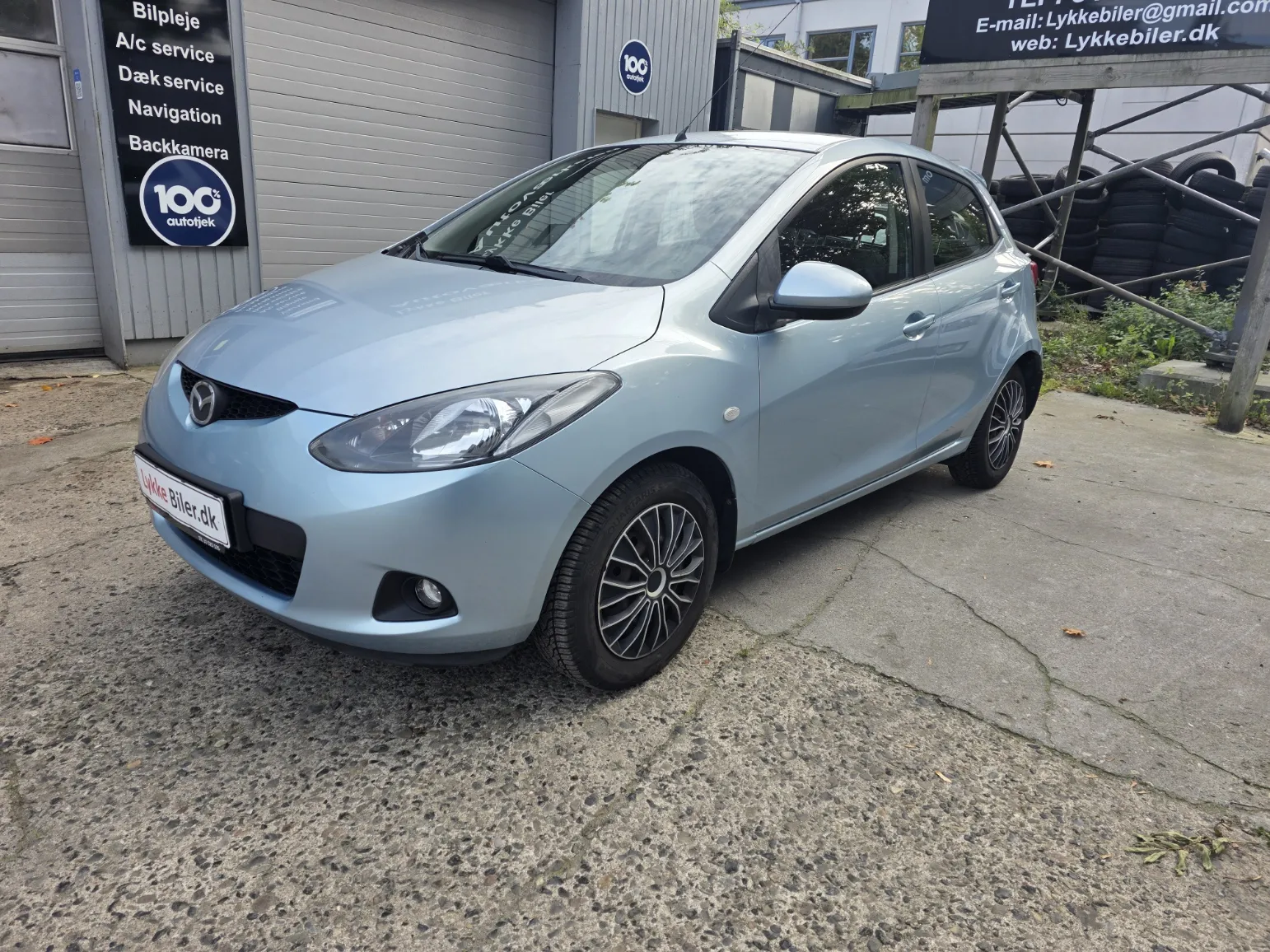 Mazda 2