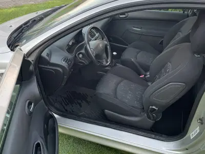 Foto af Peugeot 206