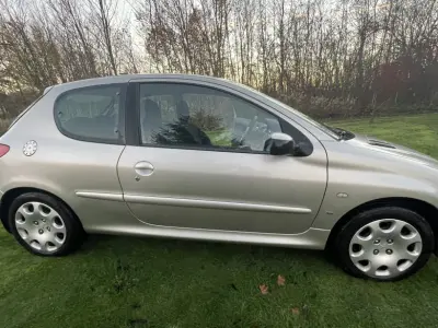 Foto af Peugeot 206