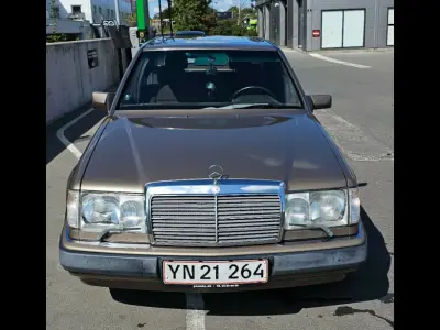 Foto af Mercedes-Benz 260