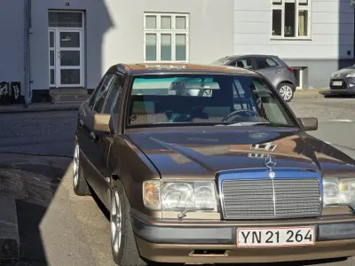 Foto af Mercedes-Benz 260