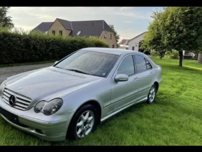 Foto af Mercedes-Benz C 200