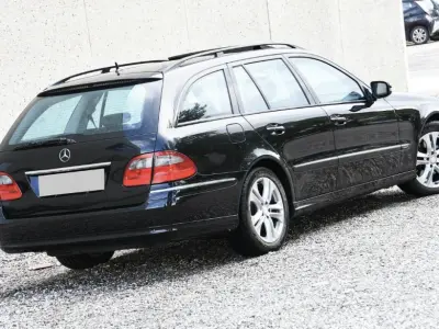 Foto af Mercedes-Benz E 320