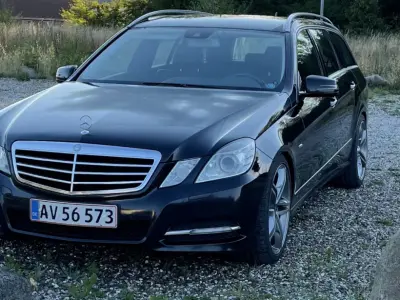 Foto af Mercedes-Benz E200T