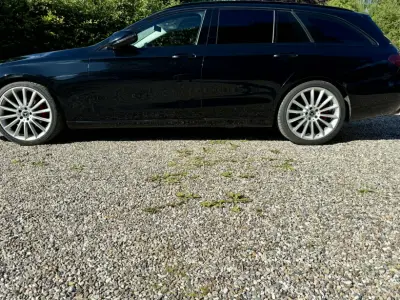 Foto af Mercedes-Benz E 220 D