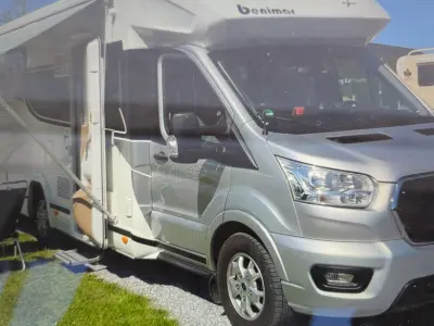 Foto af Ford/Benimar Tessoro 496