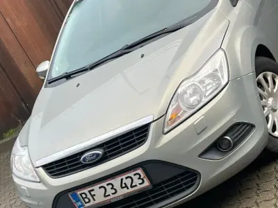 Foto af Ford Focus Stationsvogn