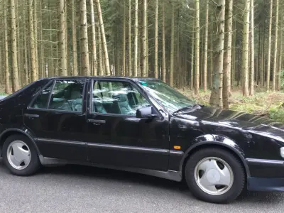 Foto af Saab 9000