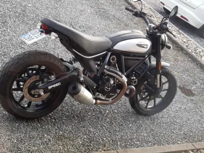 Foto af Ducati Scrambler Icon Dark