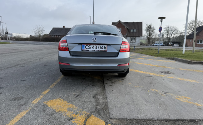 Skoda Octavia 1.6 Tdi 105 Hk Hatchback CS43046