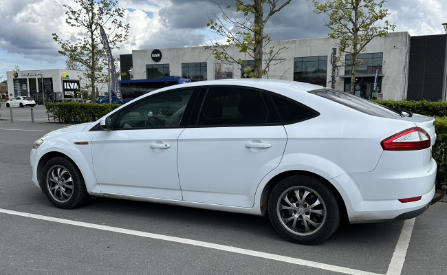 Ford Mondeo 5 Dørs 2,0 YY23052