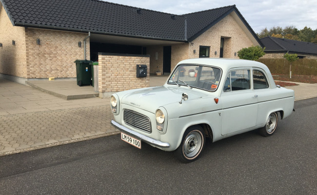 Ford Anglia Mark Ii De Luxe LM59100