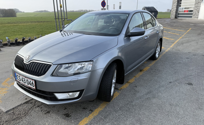 Skoda Octavia 1.6 Tdi 105 Hk Hatchback CS43046