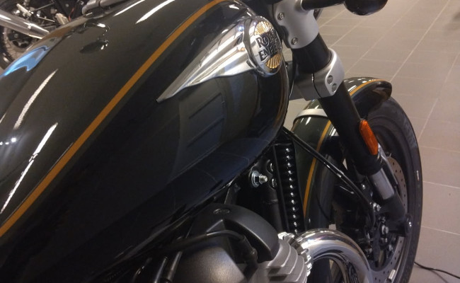 Royal Enfield Super Meteor 650 1 ED82212