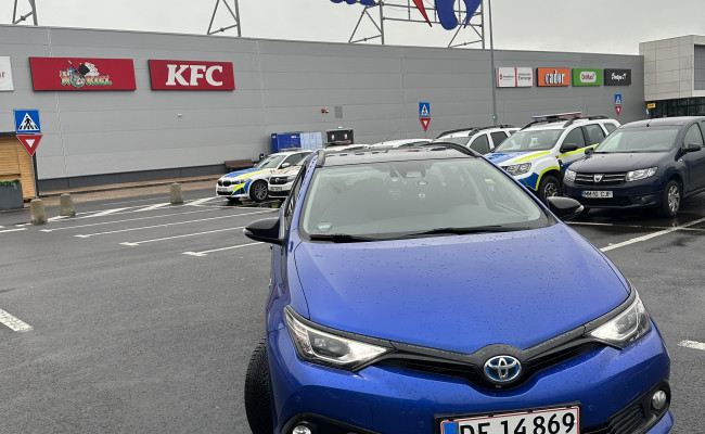 Toyota Auris 1.8 Hybrid Touring Sports DF14869