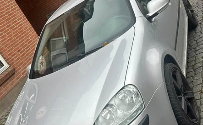 Volkswagen Golf 1,6 CA10726