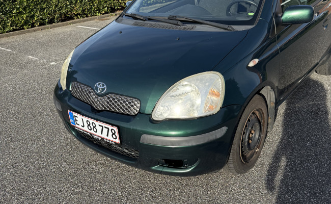 Toyota Yaris 1,0 EJ88778