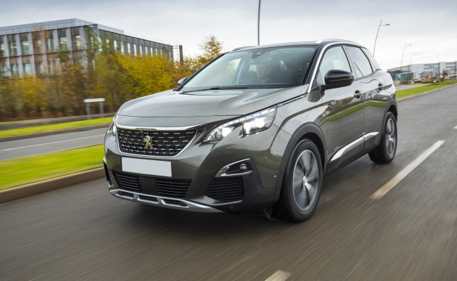 Peugeot 3008 Bluehdi 130 Suv Eat8 CR25730