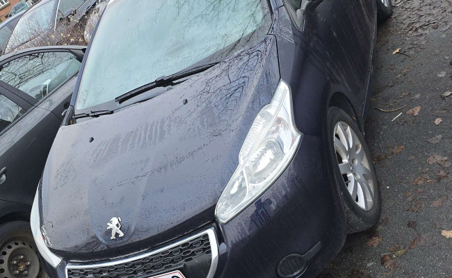 Peugeot 208 1,2 Vti 5-d DW63390