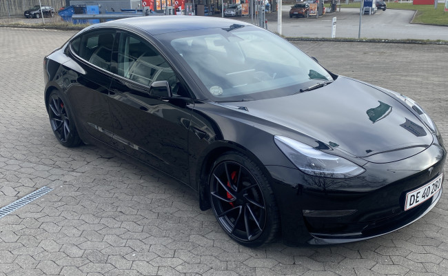 Tesla 3 - DE40280