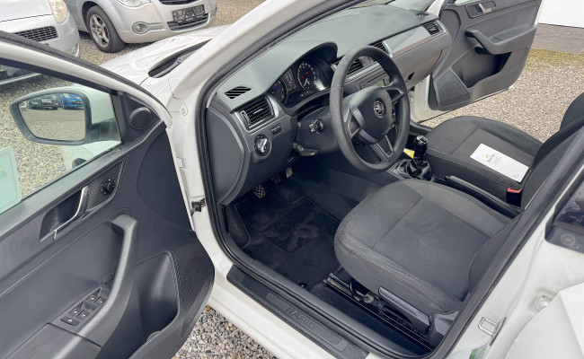 Skoda Rapid 1.2 Tsi 86 Hk Hatchback AP44164