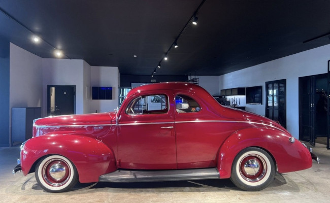 Ford Deluxe Coupe 