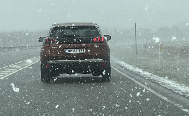 Peugeot 3008 Bluehdi 130 Suv Eat8 DM64375