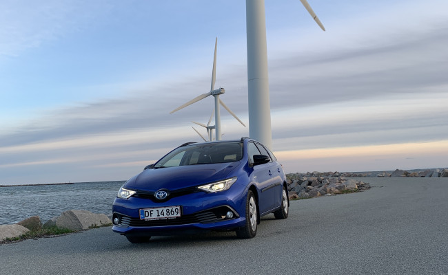 Toyota Auris 1.8 Hybrid Touring Sports DF14869