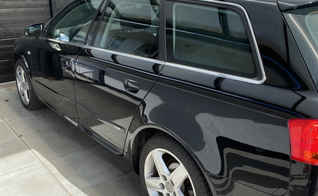 Audi A 4 2,0 Avant YZ55286