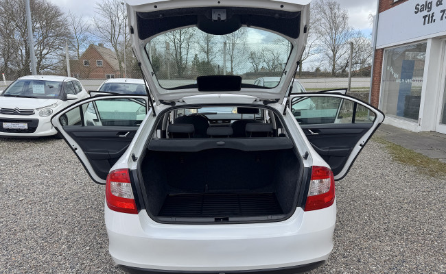 Skoda Rapid 1.2 Tsi 86 Hk Hatchback AP44164