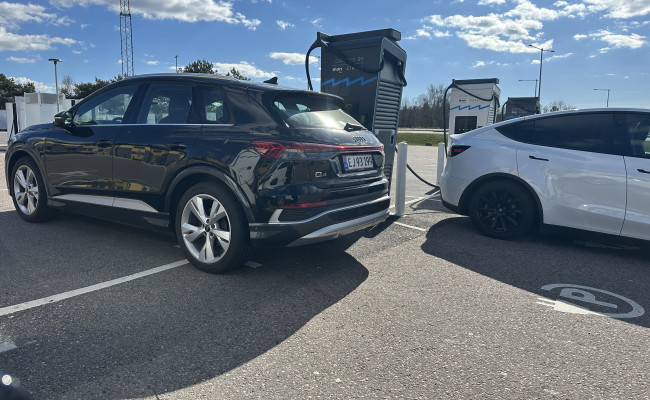 Audi Q4 E-tron 45 E-tron EJ93199