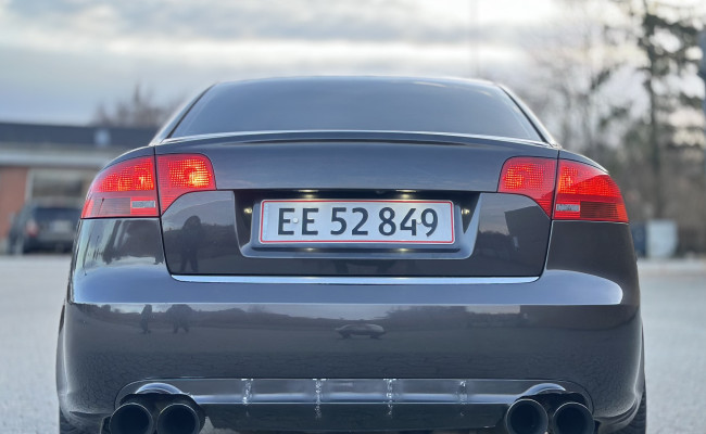 Audi A 4 Limousine 1,8 T EE52849