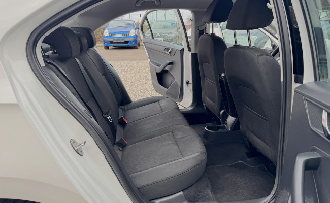 Skoda Rapid 1.2 Tsi 86 Hk Hatchback AP44164