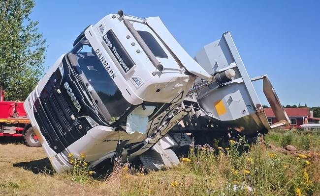 Scania R-serien R 650 A6x2nb CW73042