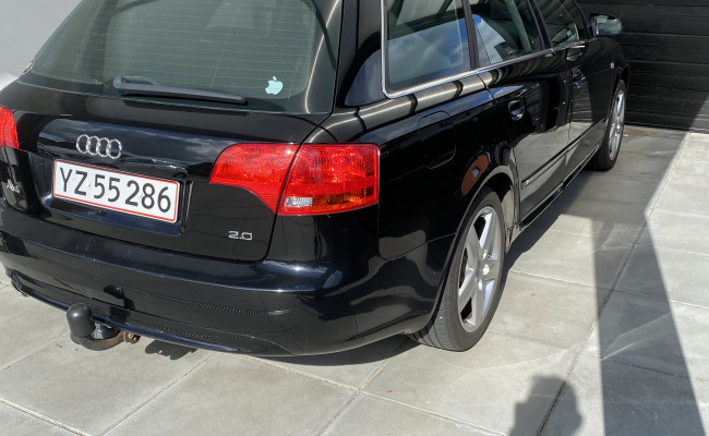 Audi A 4 2,0 Avant YZ55286